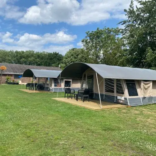 Lodge tent op Minicamping De Lindenhoeve in Nistelrode